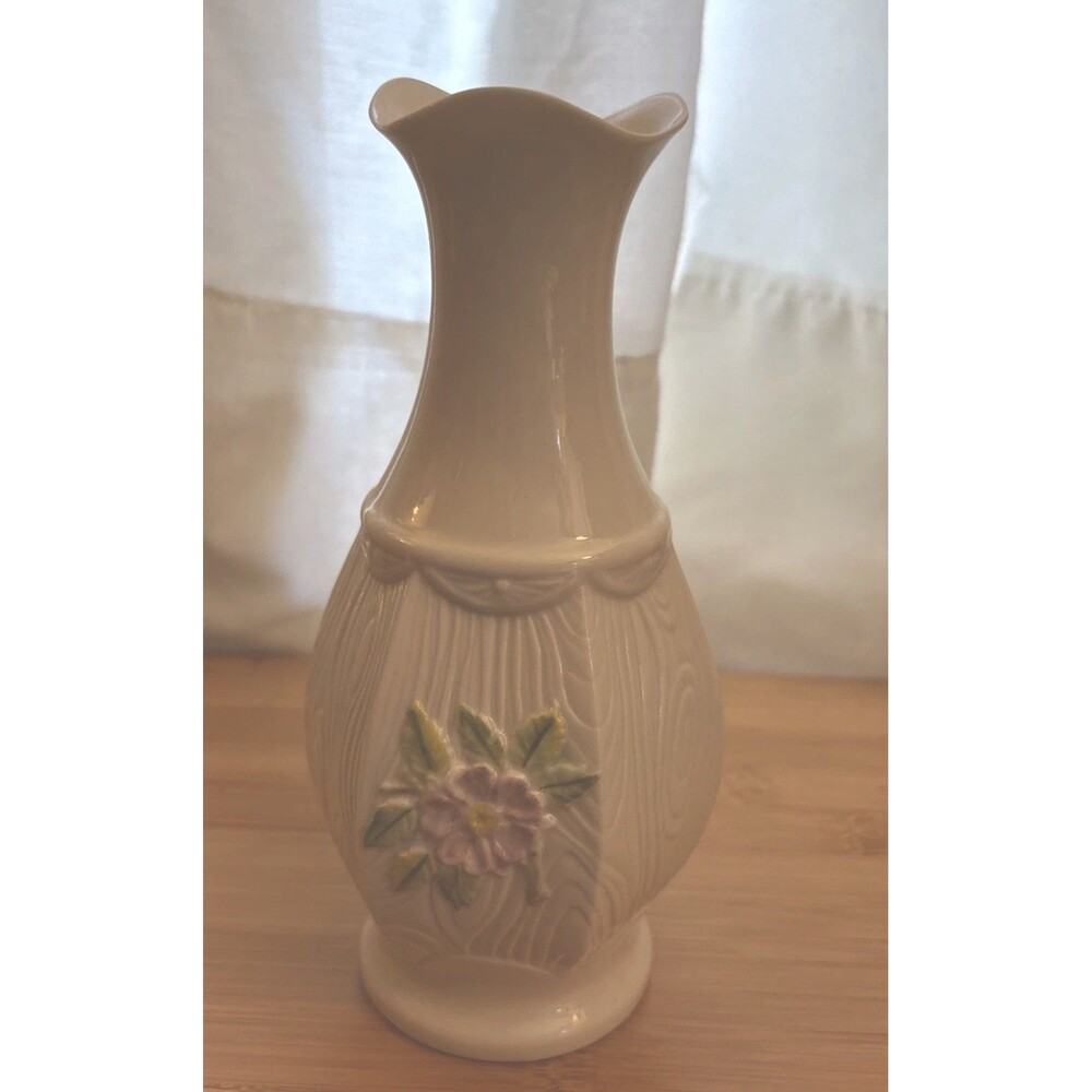 Belleek Wild Irish Rose Vase, Collectors Society Red Mark, Limited Ed # 14 1986